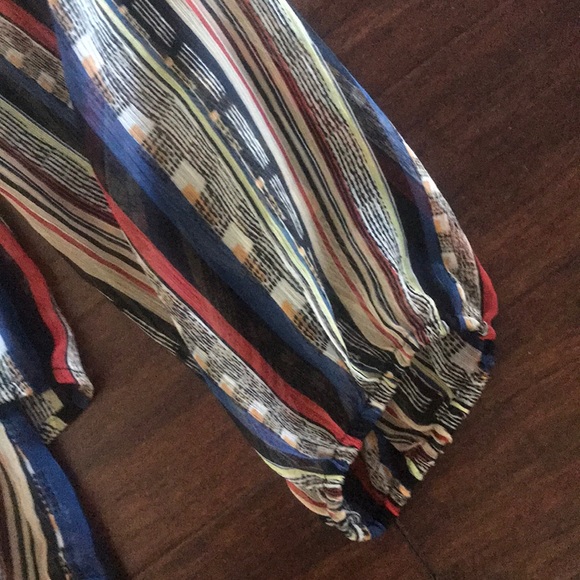 Aztec Print Top - Picture 4 of 4